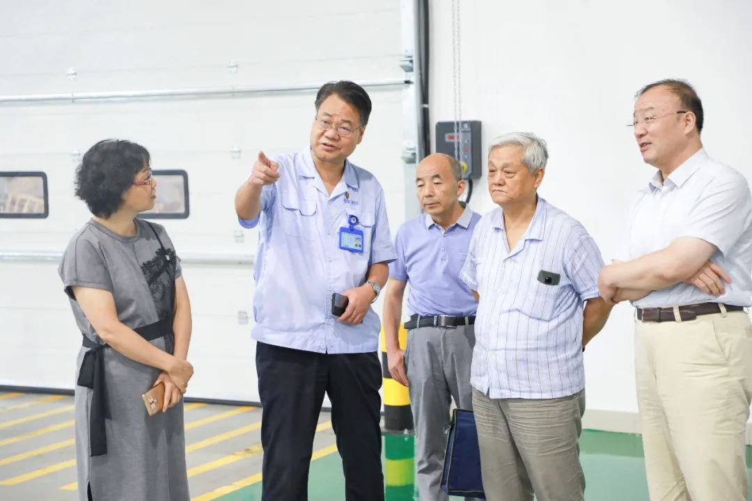 中国工程院制造业研究室主任屈贤明一行到tyc5997太阳集团调研