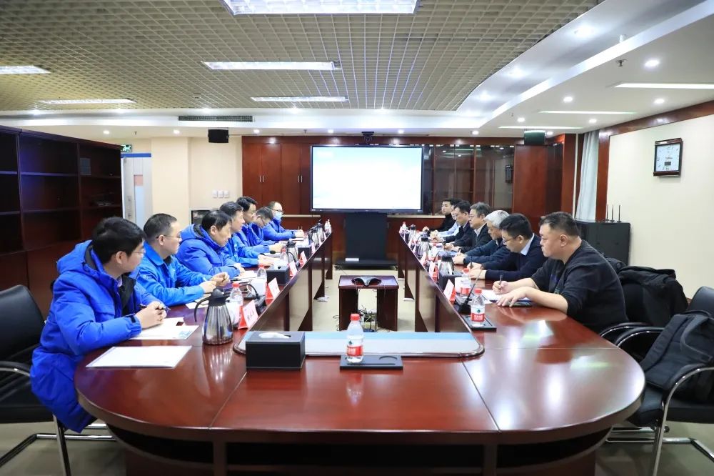 中国工程院制造业研究室主任屈贤明一行莅临tyc5997太阳集团调研指导工作